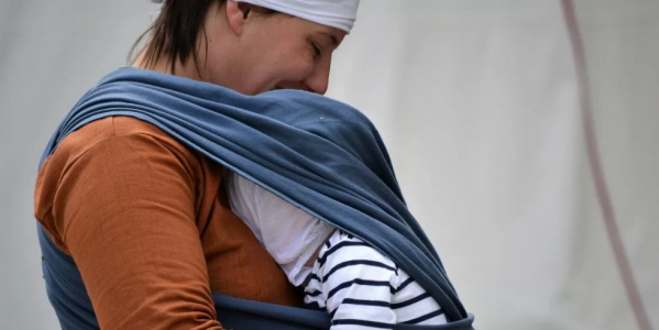Dziecko w chuście – najczęstsze obawy rodziców